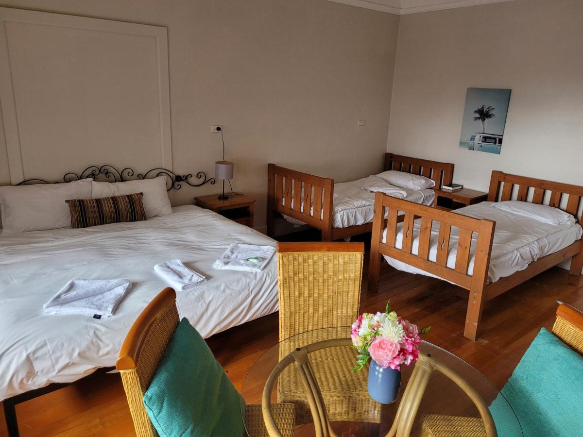Bed & Breakfast Burwood 3*