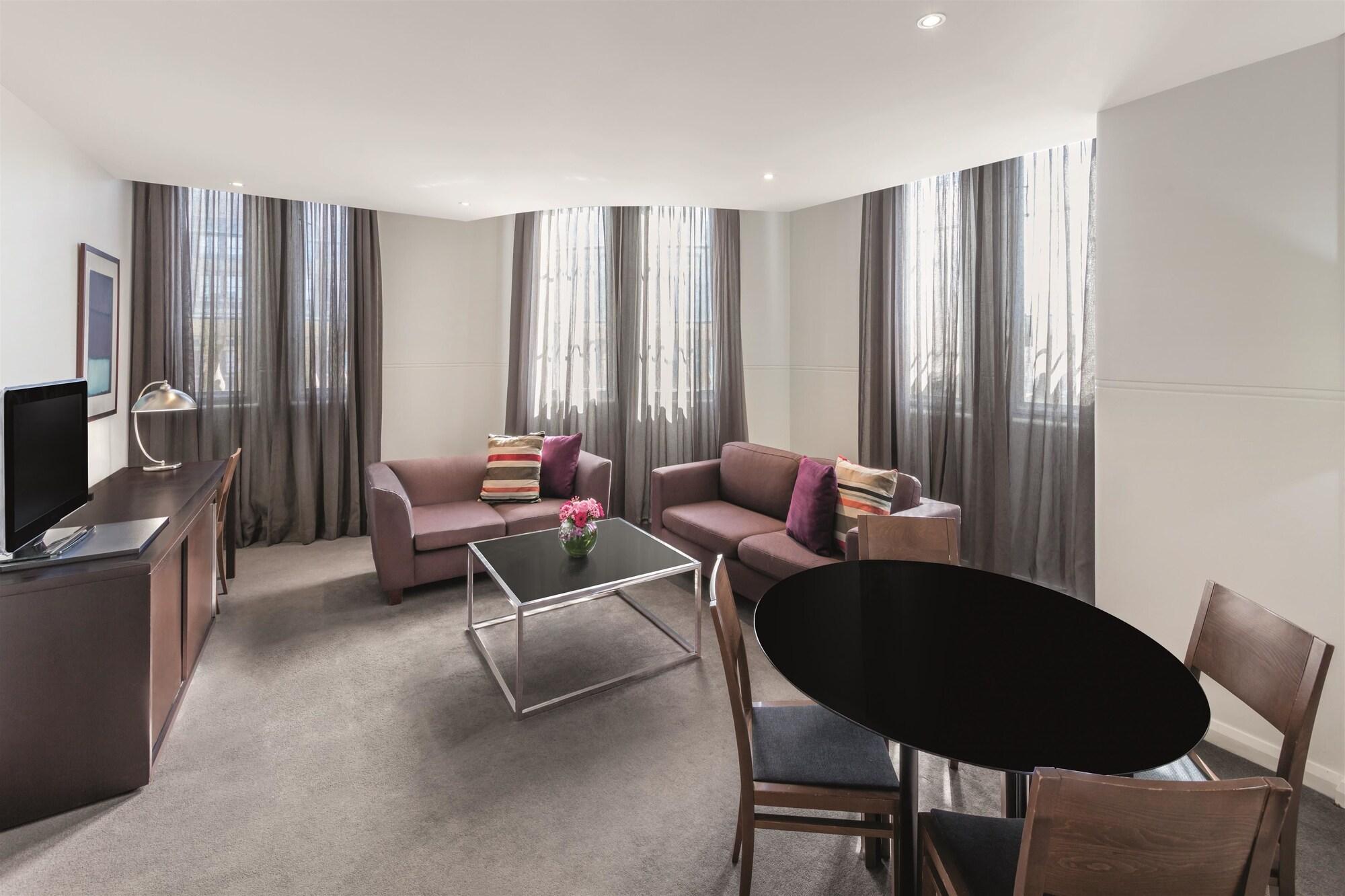 Aparthotel Adina