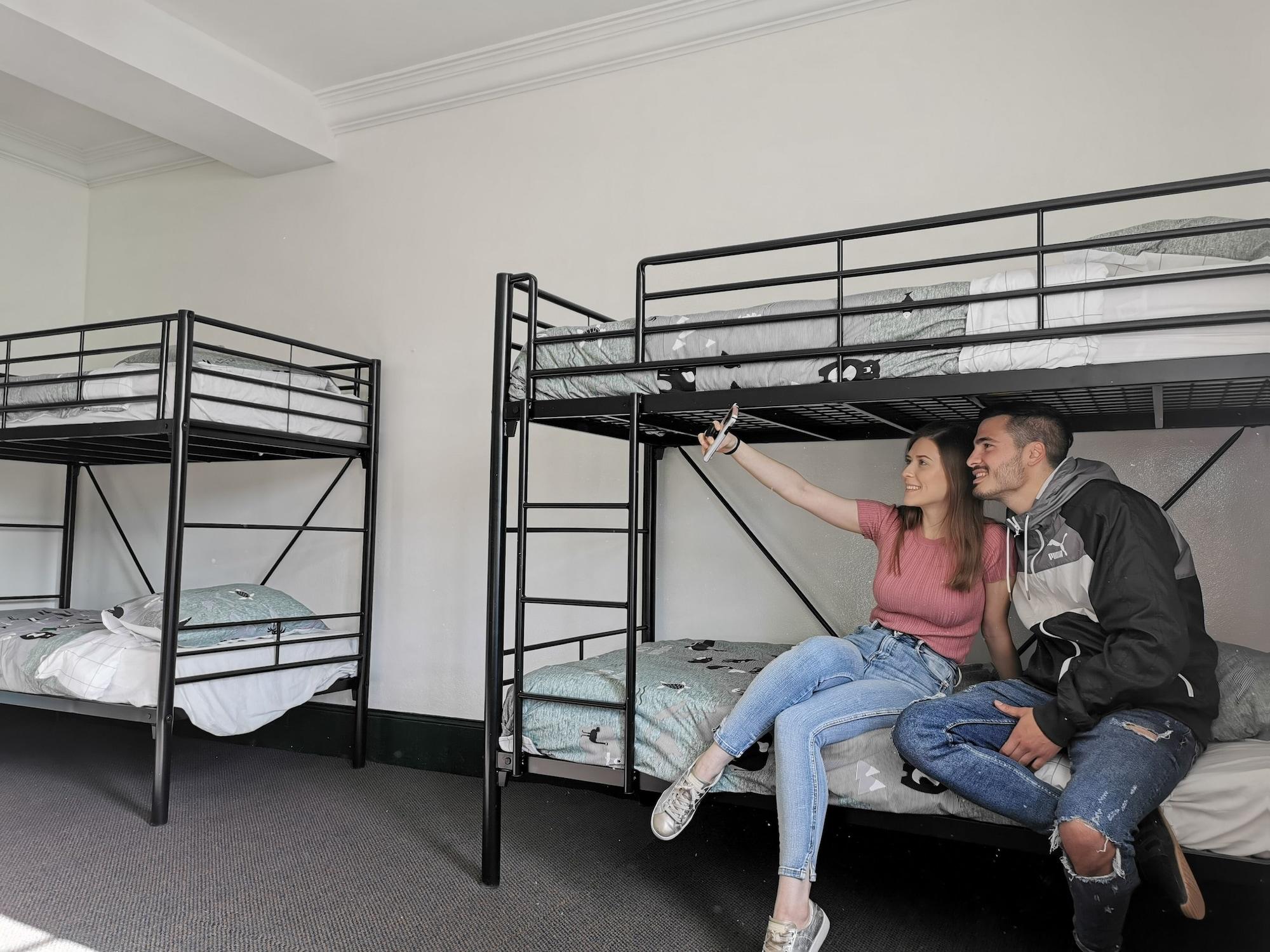 Hostel Elephant Backpacker *