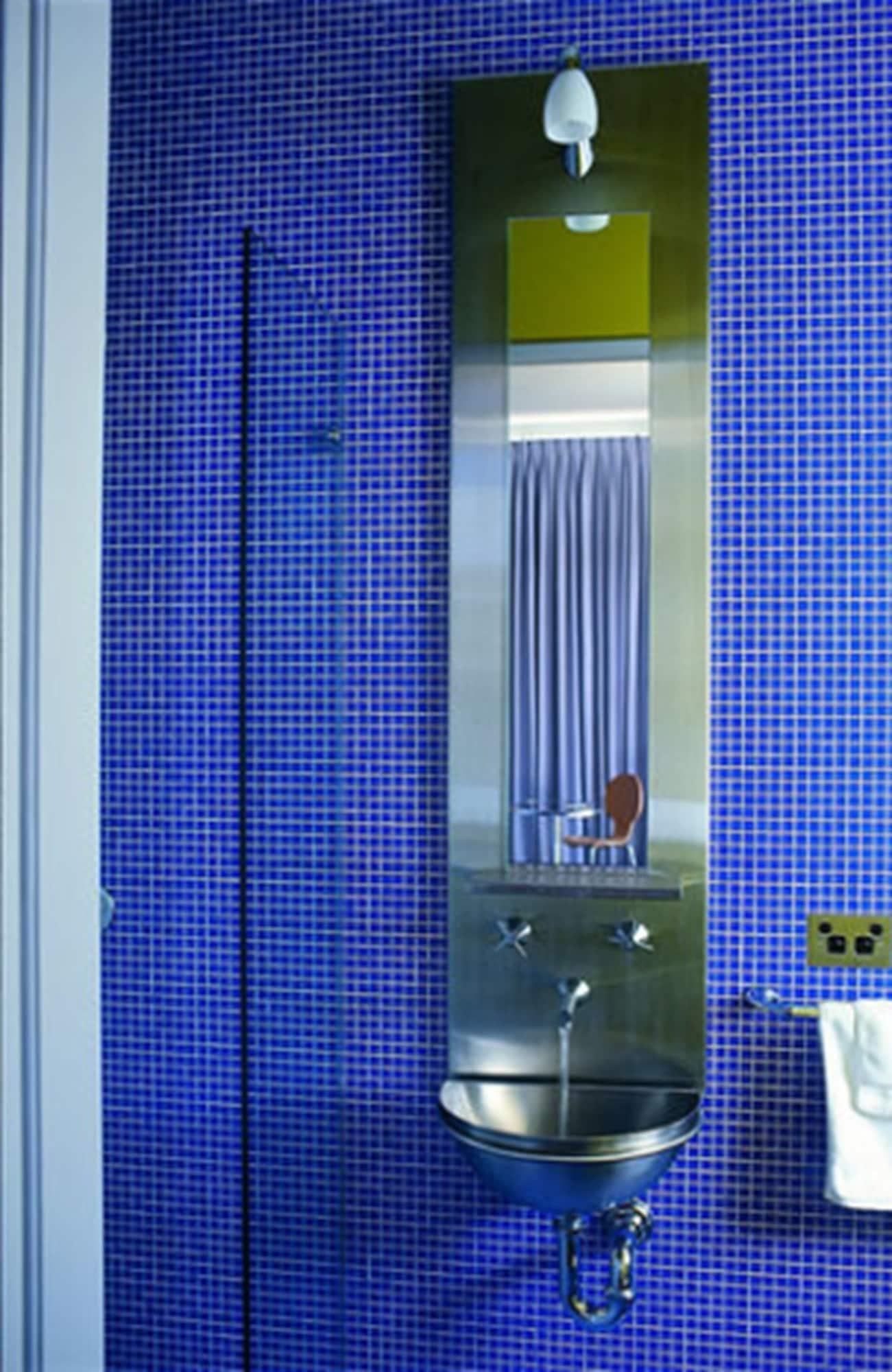 Hotel Dive 4*