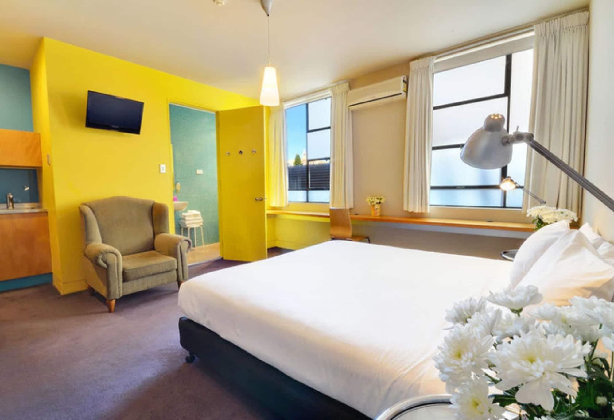 Hotel Dive Sydney