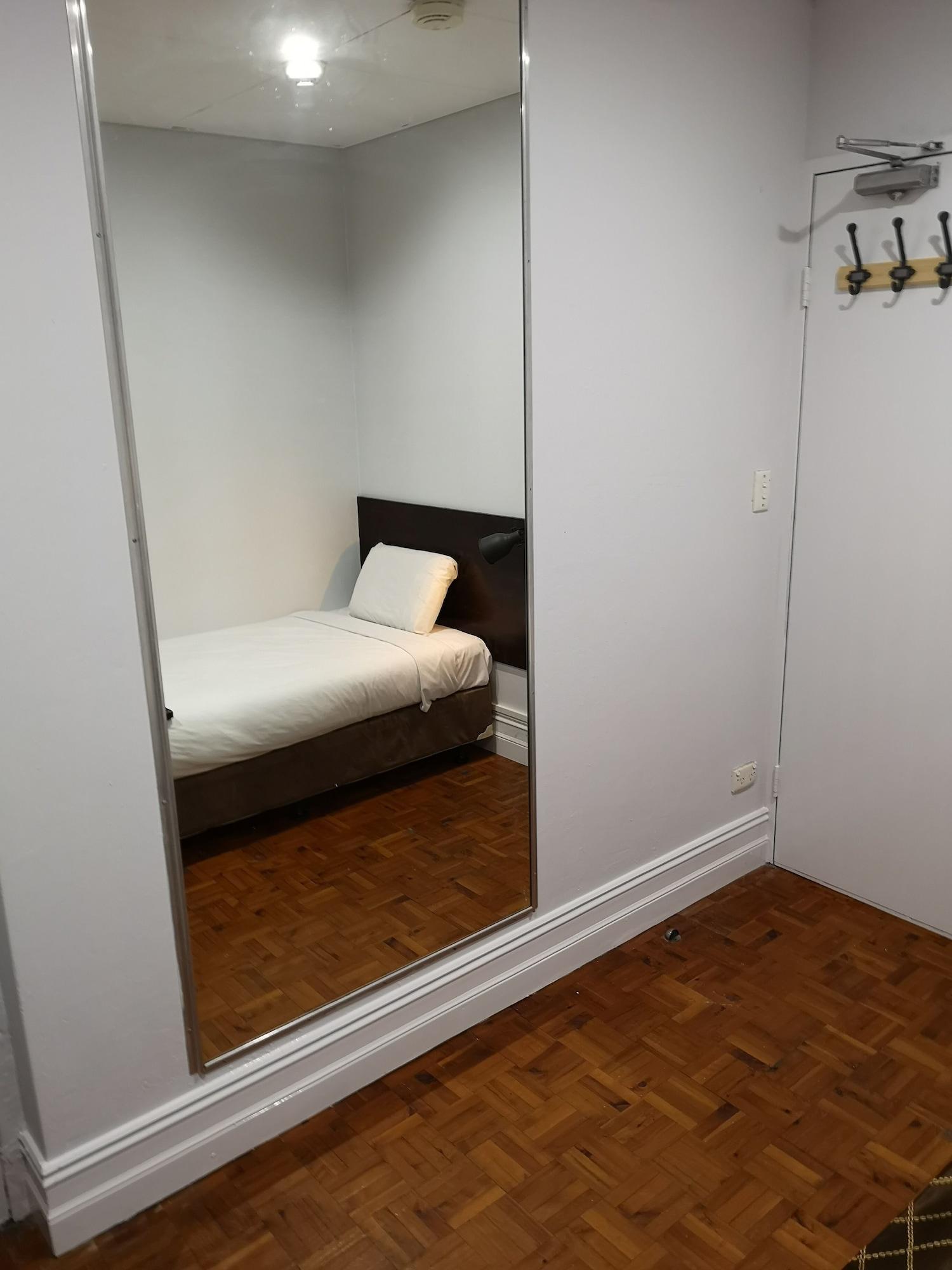 Newtown Cozy Lodge *
