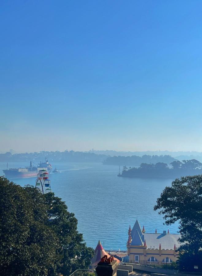 Luxurious 2 Bed Lavender Bay View