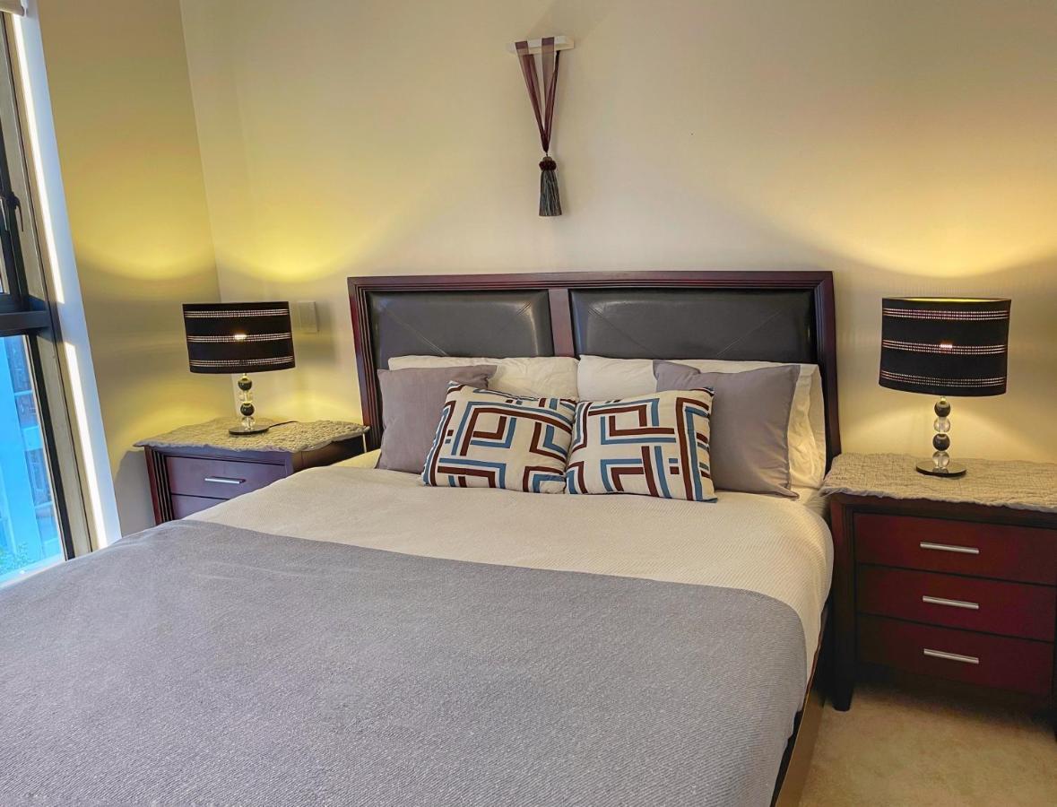 Luxurious 2 Bed Lavender Bay View