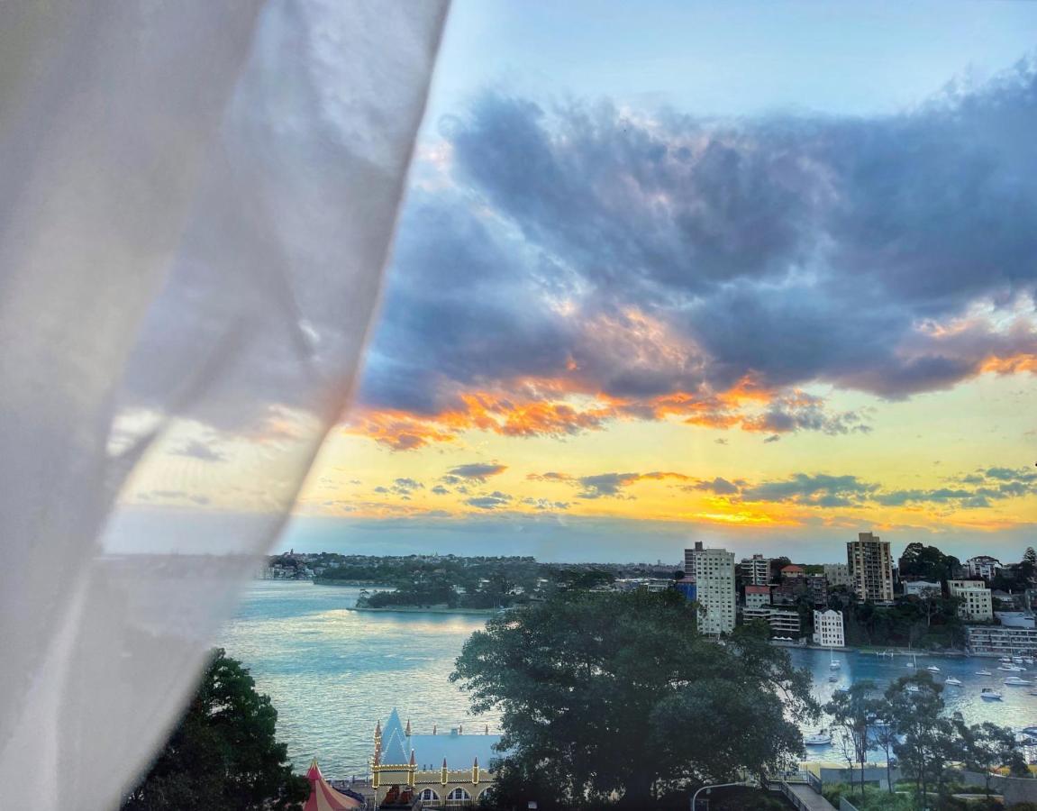 Luxurious 2 Bed Lavender Bay View Apartment *