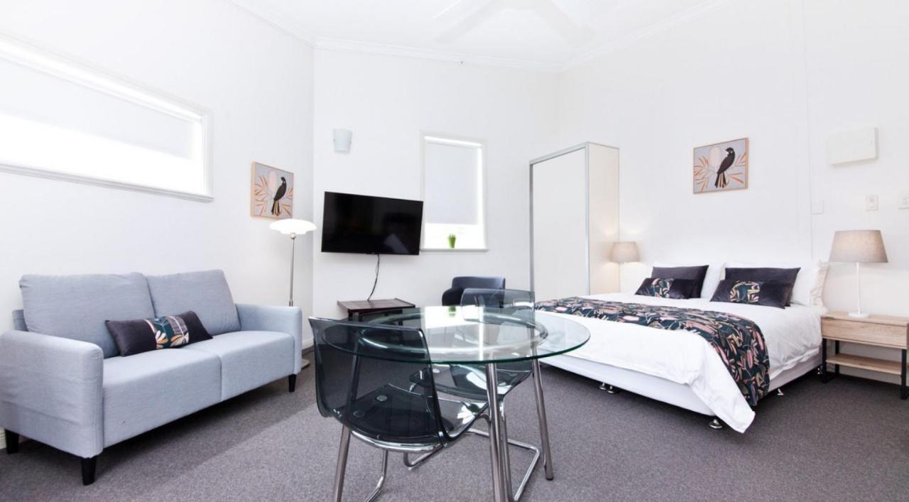 Excelsior At Glebe Apartment *