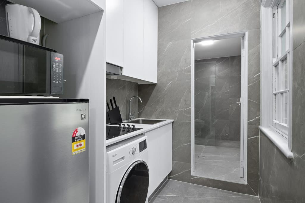 Holiday home 1 Private Double Bed With In Cbd Near Train Uts Darlinghar&icc&chinatown Sydney