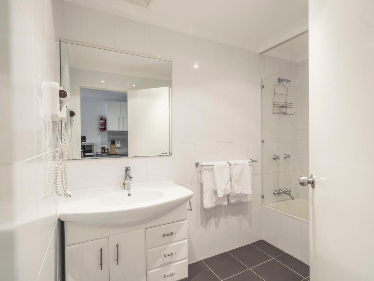Ideal 1br Studio Near The With Pool Apartment