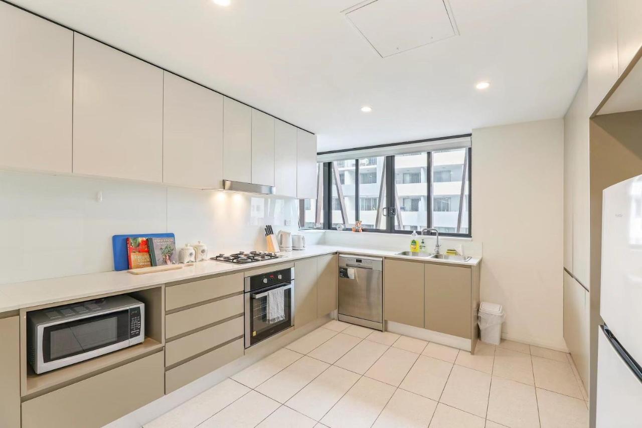 Apartment 温馨舒适3房公寓 1分钟火车站 20分钟到市中心 楼下大型超市woolworth *