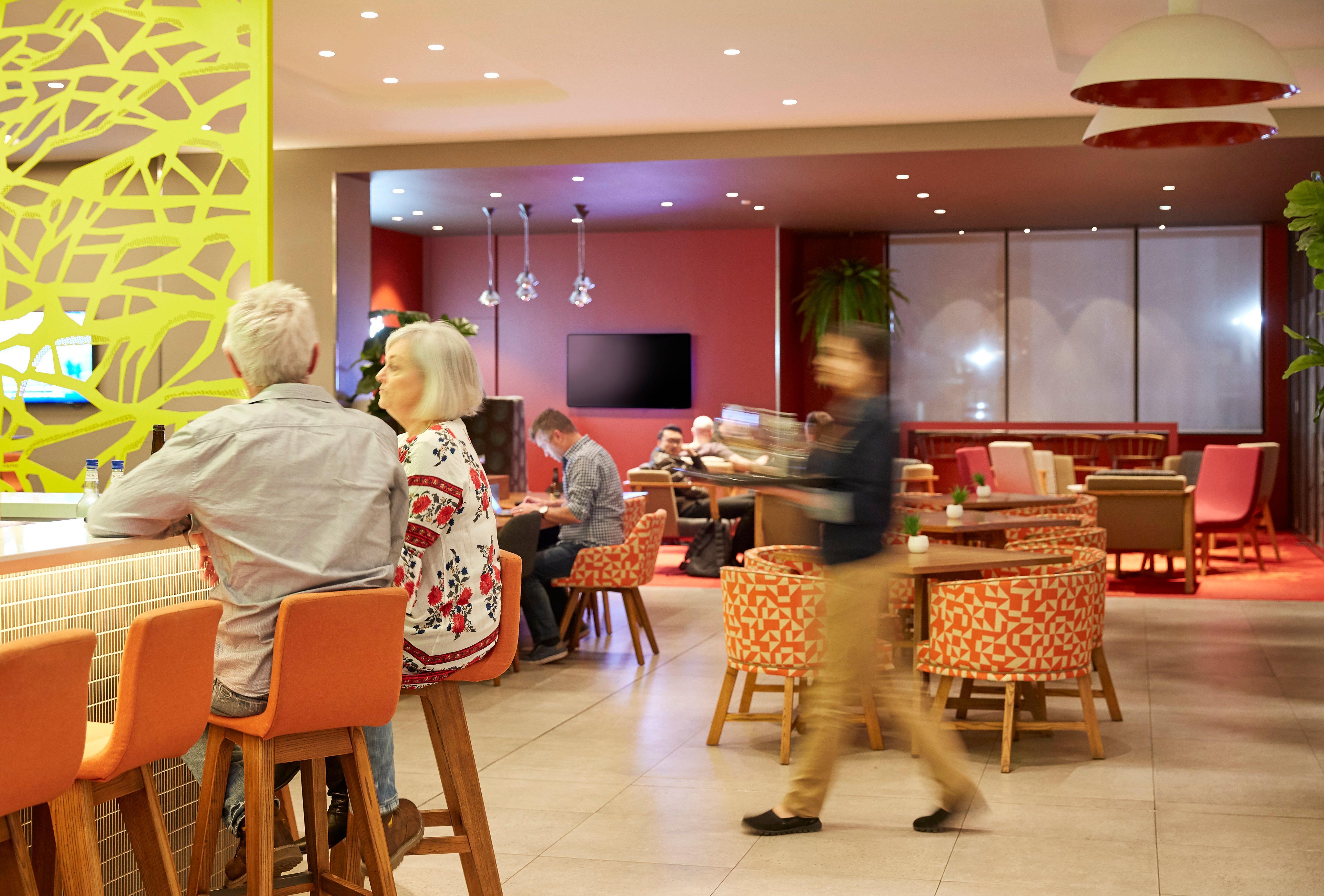 Hotel Express Macquarie Park By Ihg 4*