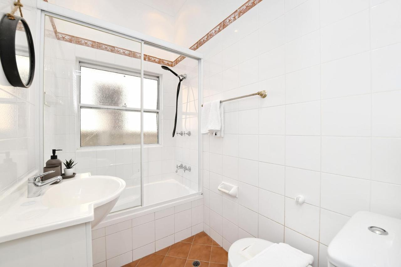 Holiday home Spacious House With Queen Beds Cinema *