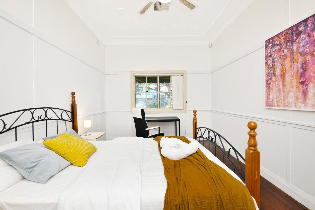 Holiday home Spacious House With Queen Beds Cinema *