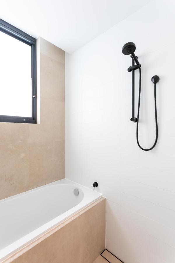 Chic 2-bed With Balcony Near Coogee
