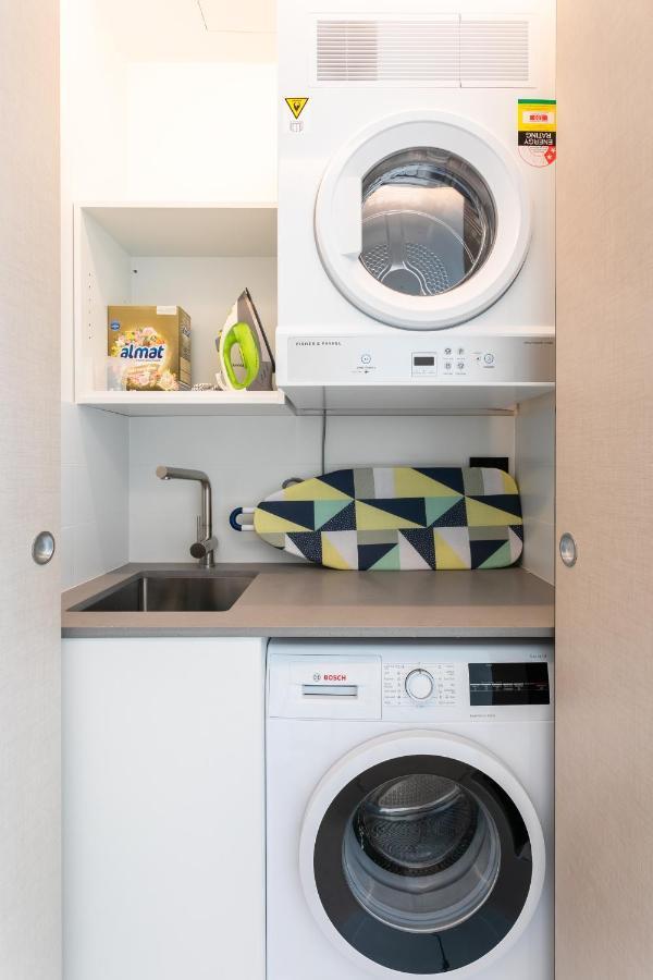 Chic 2-bed With Balcony Near Coogee Apartment Sydney