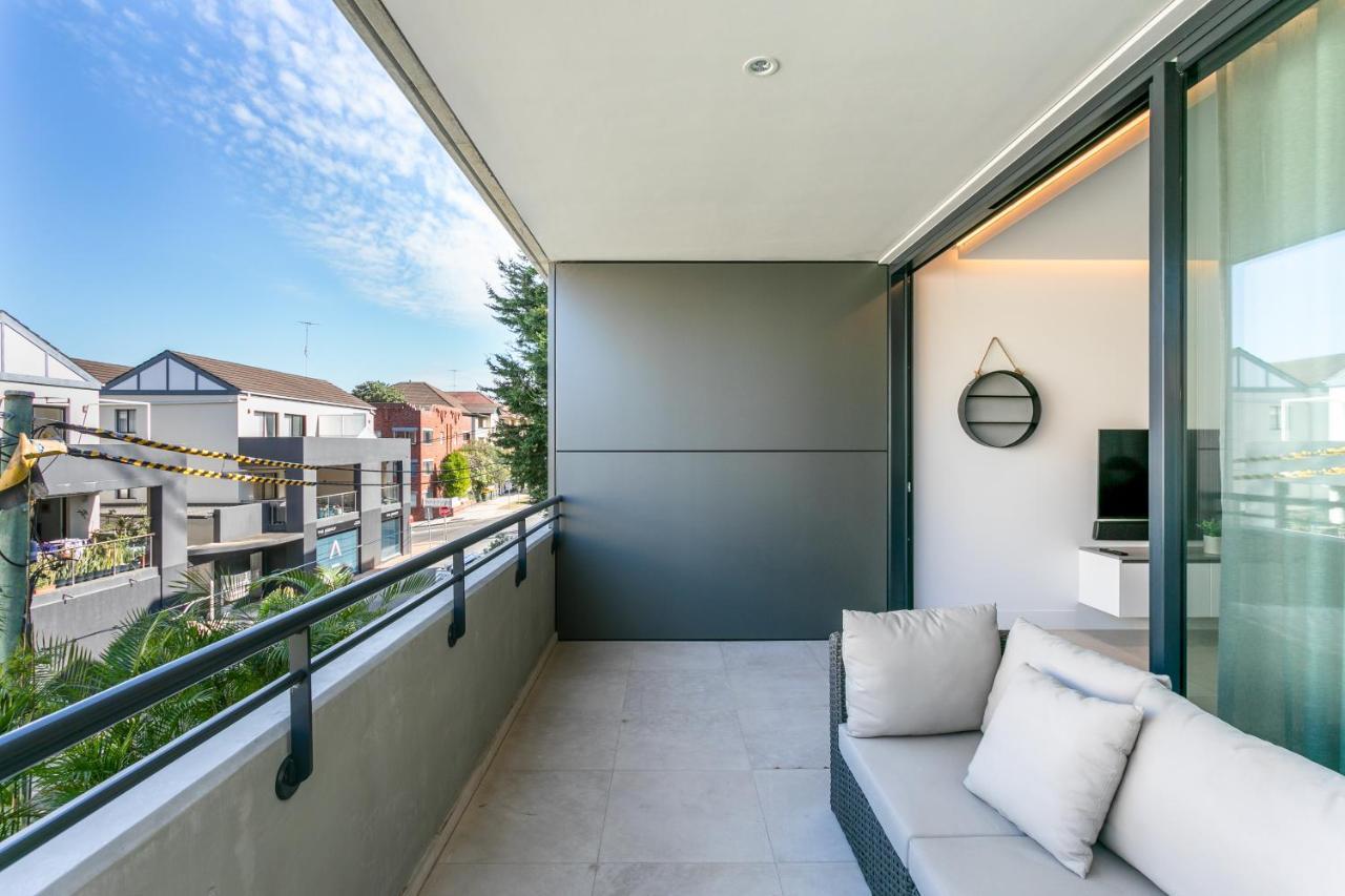 Chic 2-bed With Balcony Near Coogee *