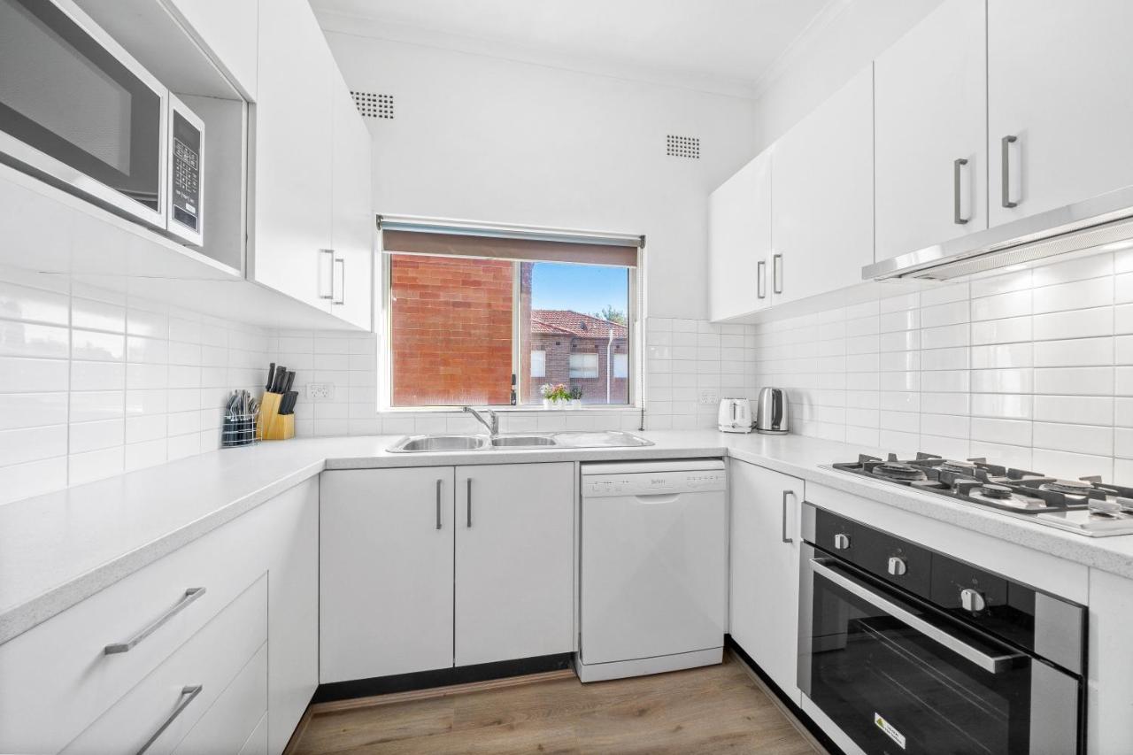 Burwood Newly Renovated 2 Bedroom Apartamento *