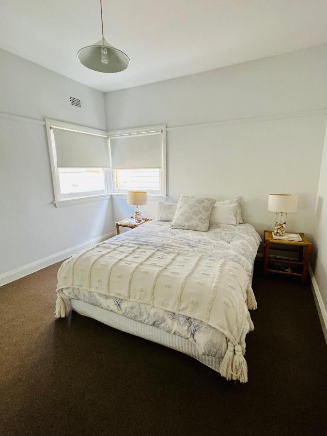 Sunny 2br In Manly - Steps To Beaches, Shops, Cafes *