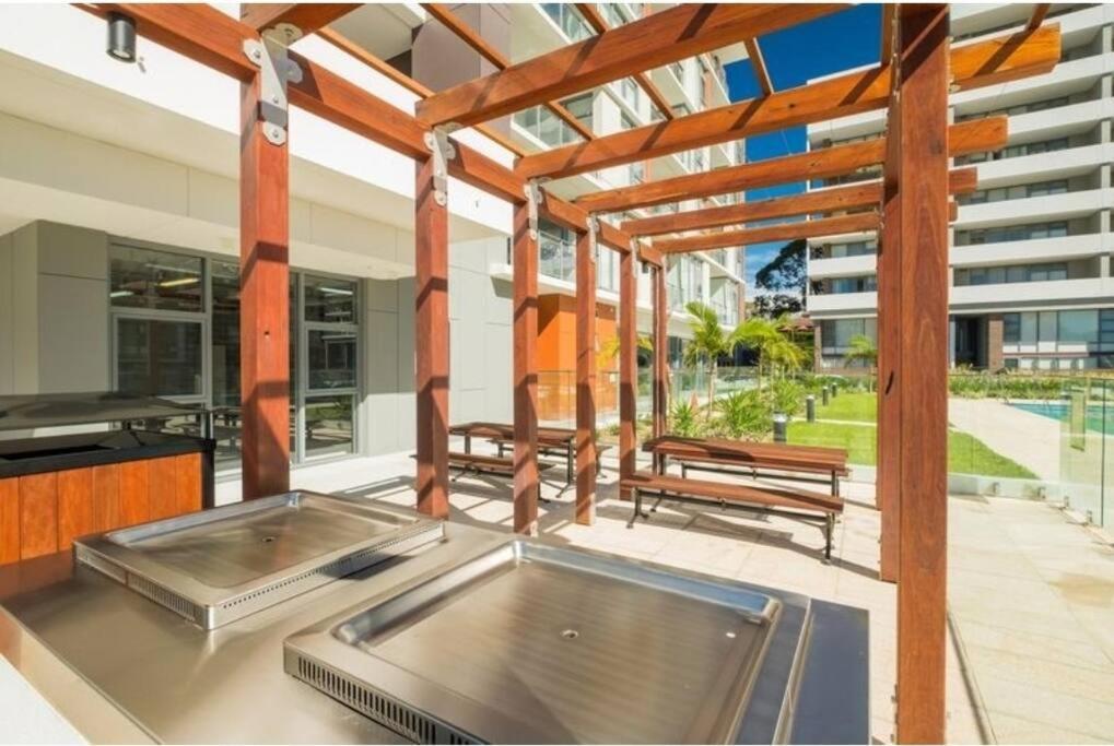 Garden View Of Macquarie Park Paradise Apartment *