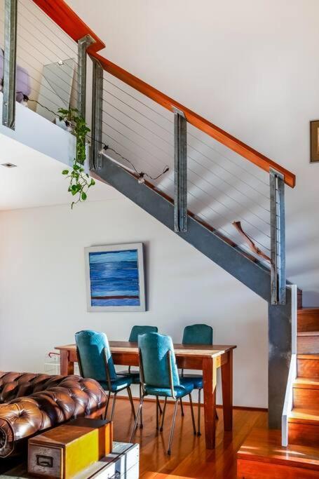 Lofty Loft By Dreams Apartment