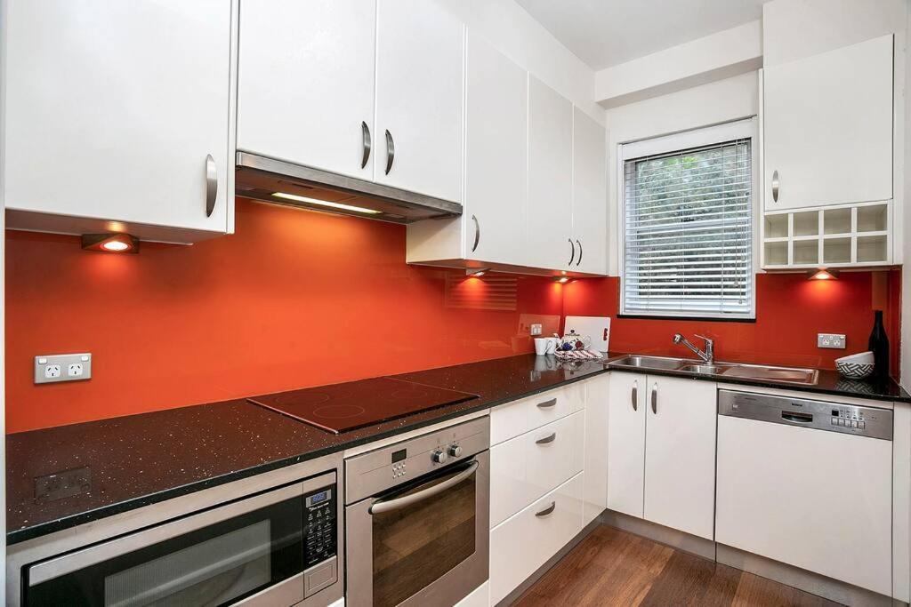 Bent6 - Spacious W/ Panoramic Harbour Views Sydney