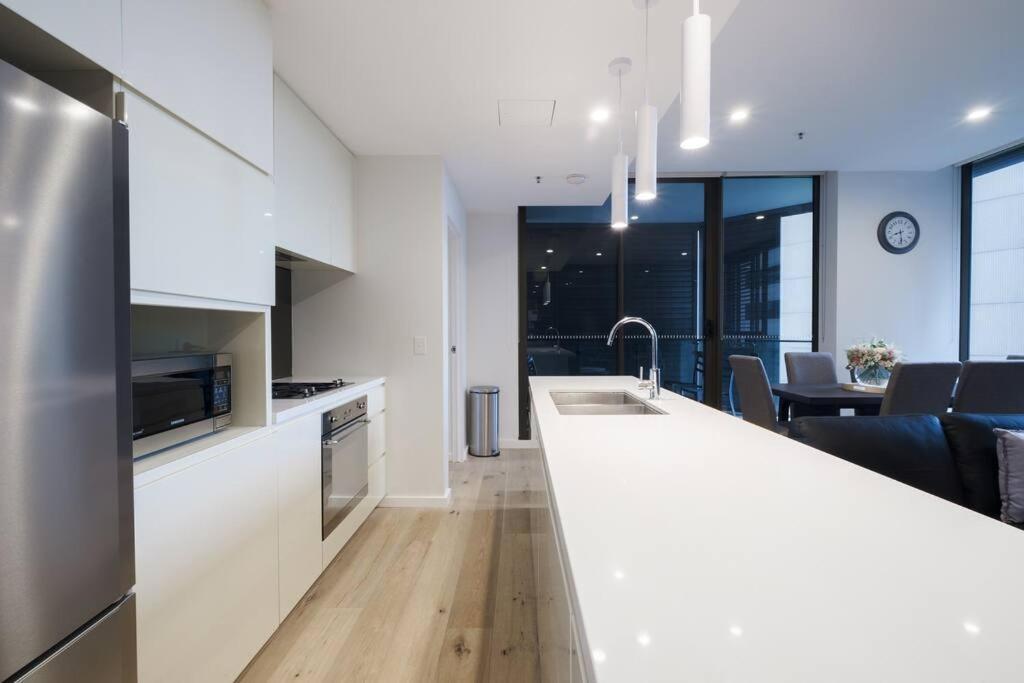 Castlereagh - 2br Cbd Views Hyde Park Families & Groups *