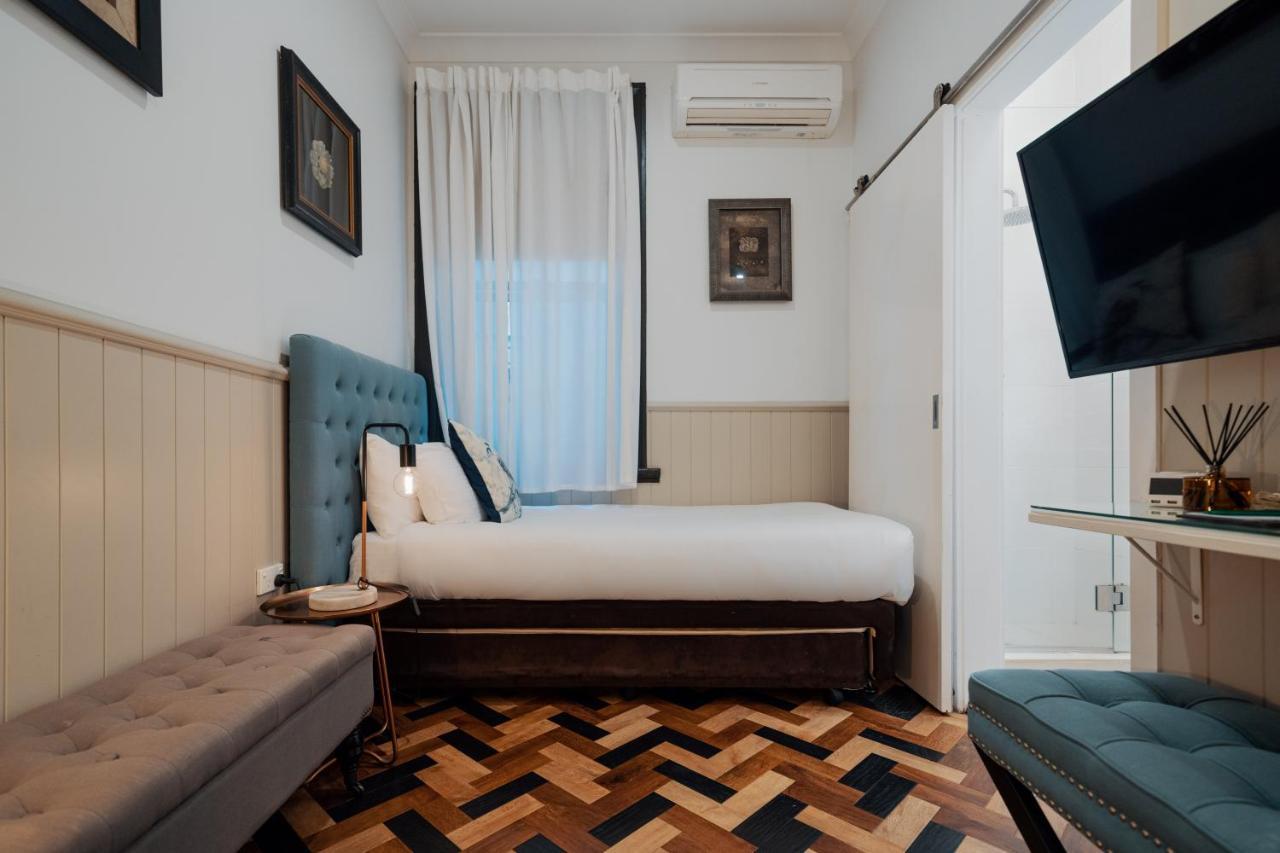 Cremorne Point Manor 4*