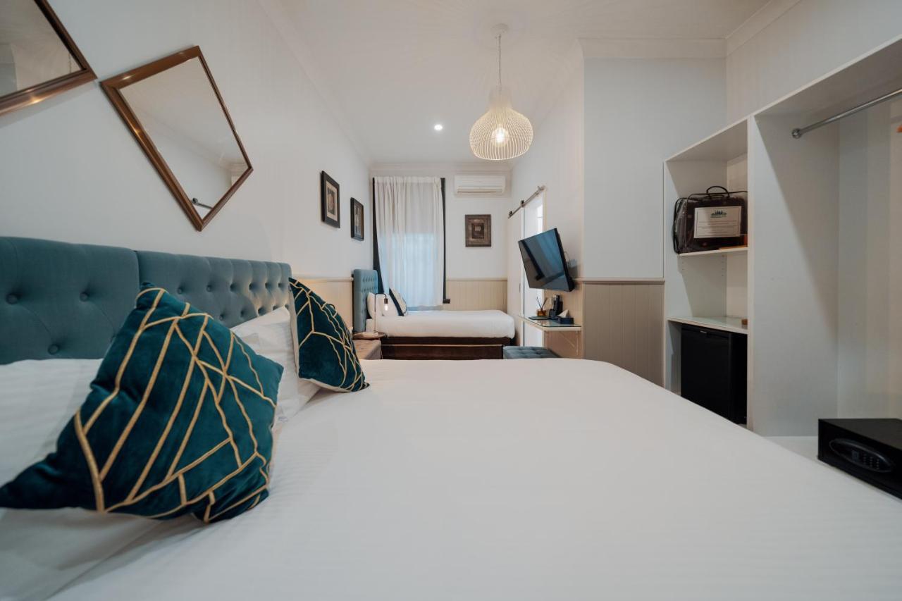 Cremorne Point Manor 4*