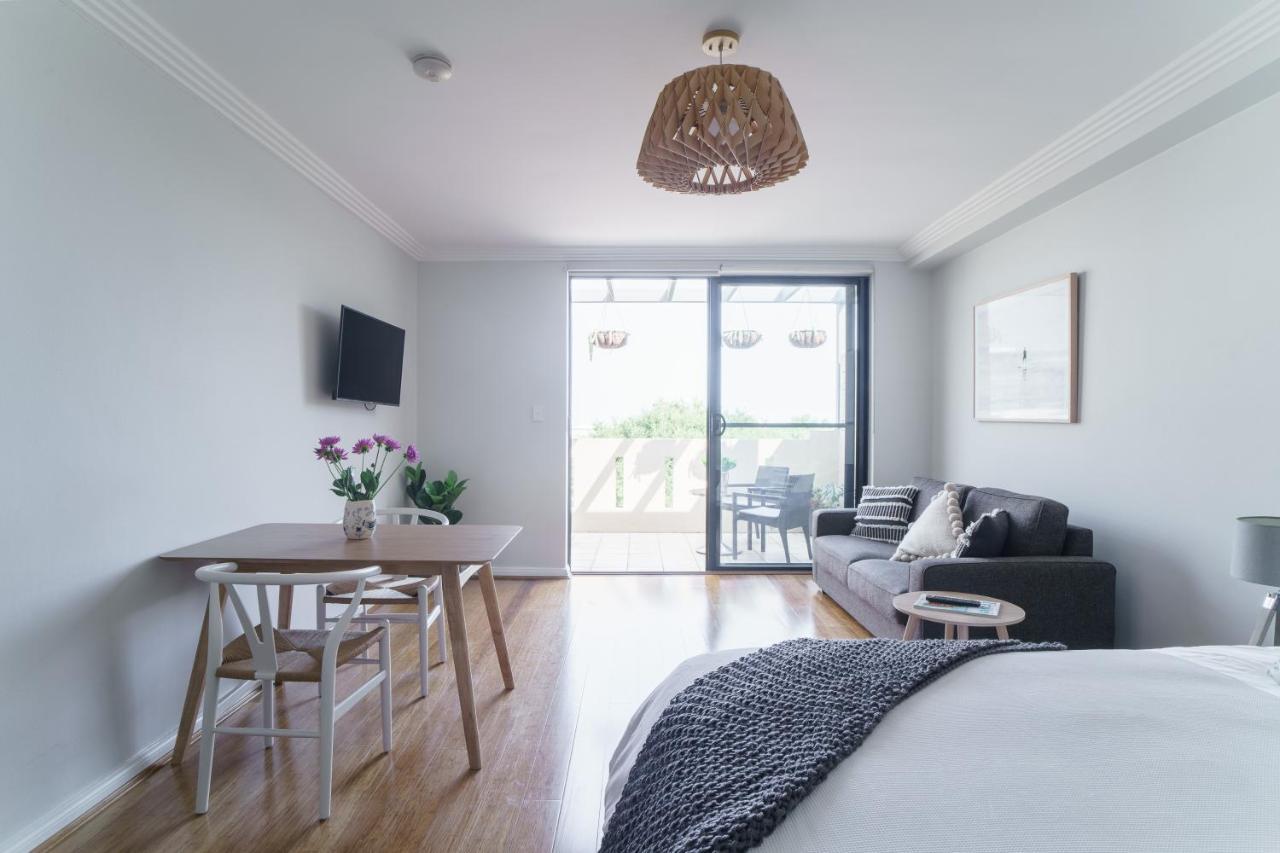 Sunny Bondi Studio Parking Couples Families Sydney
