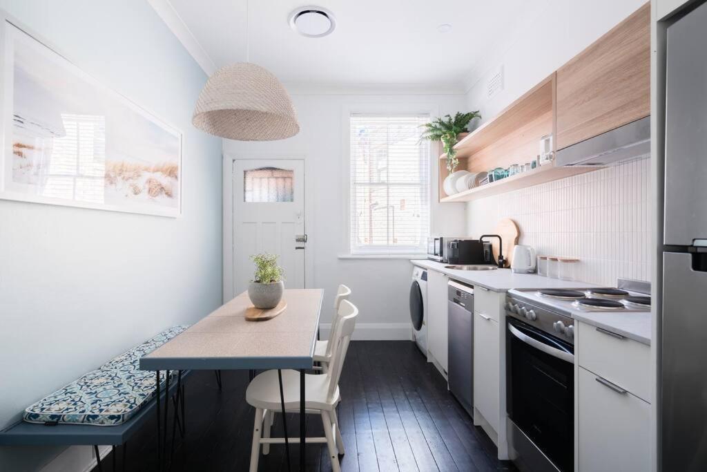 Apartment Beautiful 2br Floor Bondi Walk To *