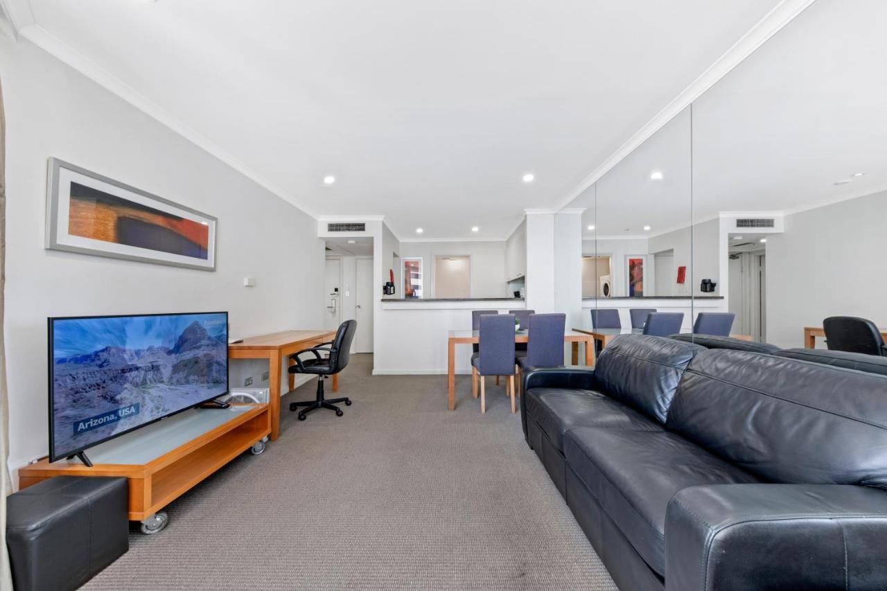 Comfy One Bedroom In Heart Of The Rocks Apartment