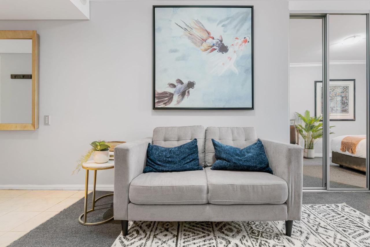 Apartment Theatre Precinct Abode