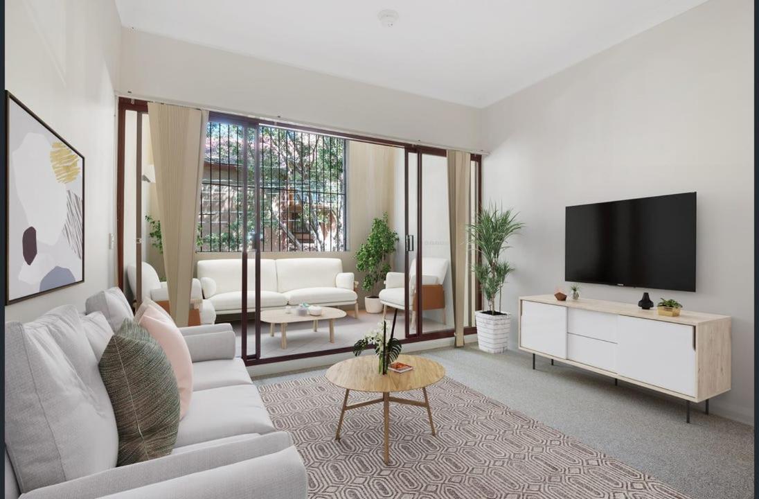 Lovely Studio Appt With Poolgymsauna Near Station * Sydney
