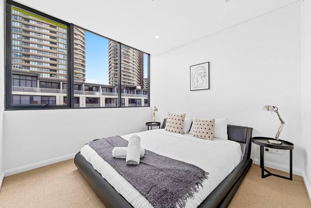 Facilities On-site 4 Bedrooms Olympic Park Sidney
