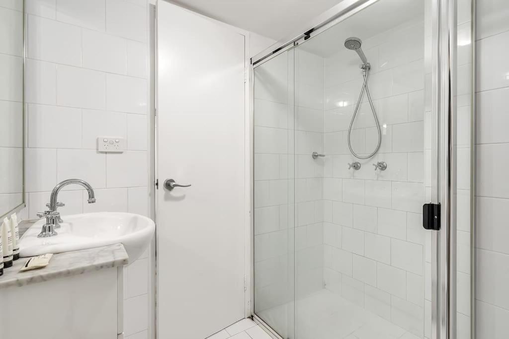 Modern Coastal Escape Manly Nsw *