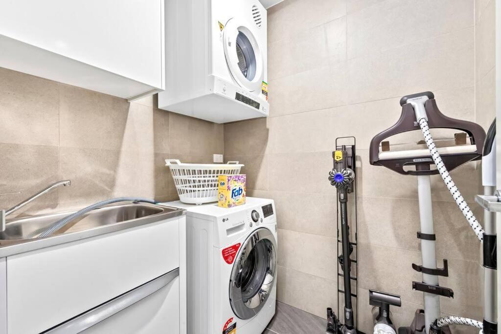 Facilities On-site 4 Bedrooms Olympic Park *