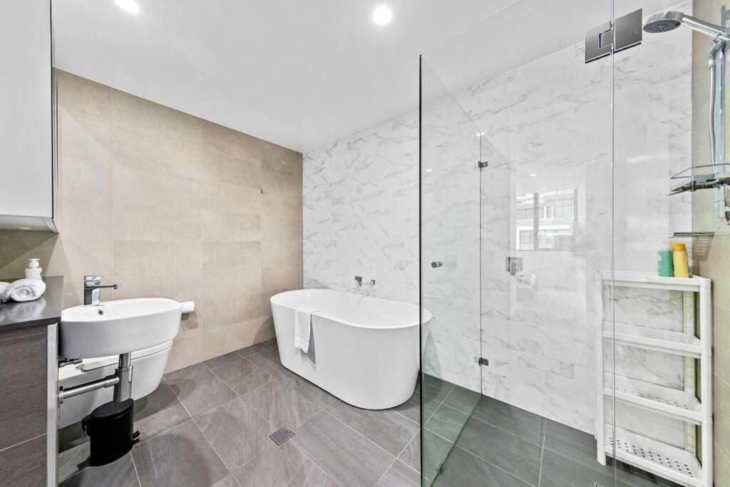 Facilities On-site 4 Bedrooms Olympic Park Apartamento