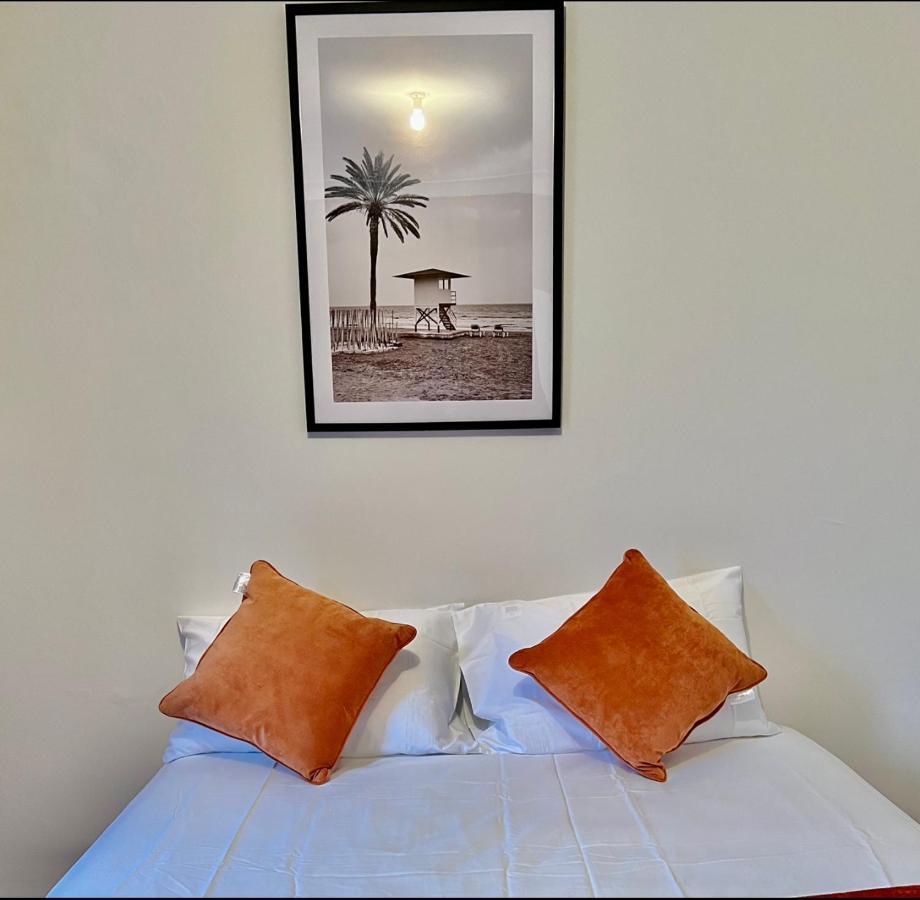Apartment Huge Place Near To Beach, Airport, Train & Shoppings