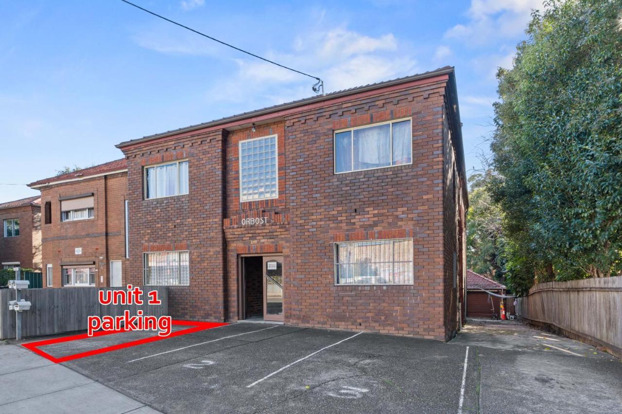 Burwood New 2 Bedroom 2 Bath Free Parking Apartment