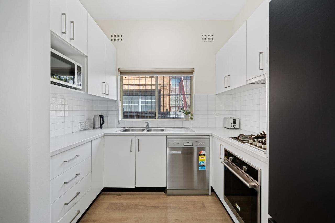 Burwood New 2 Bedroom 2 Bath Free Parking