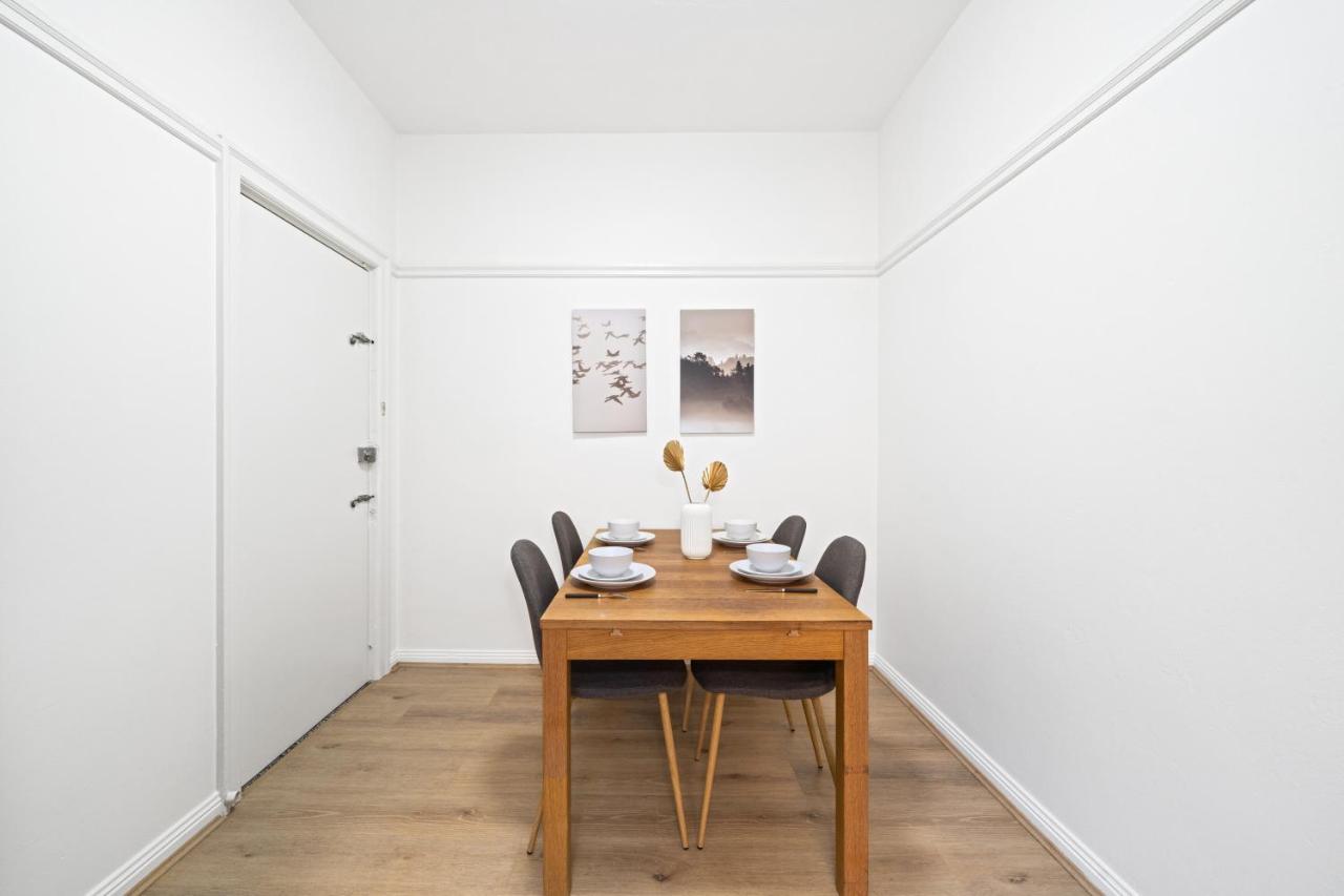 Burwood New 2 Bedroom 2 Bath Free Parking