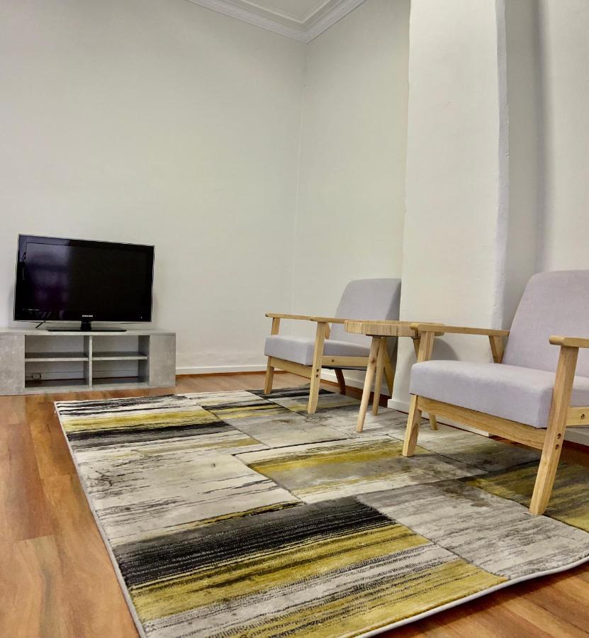 Apartment Huge Place Near To Beach, Airport, Train & Shoppings Sydney