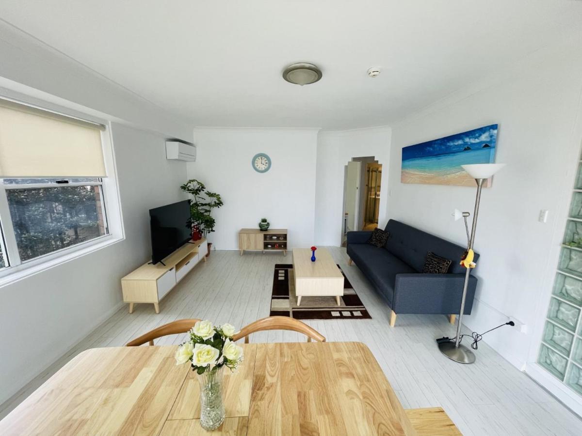 Spectacular Views Of Harbour With Car Space Apartment