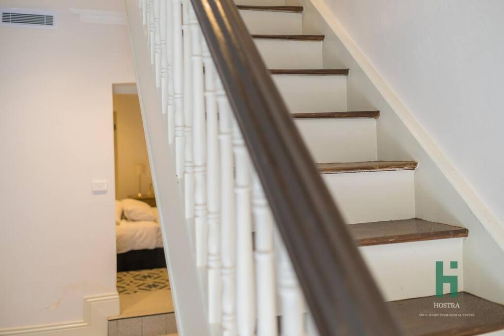 5 Bedroom Terrace In Surry Hill With 1free Parking Holiday home