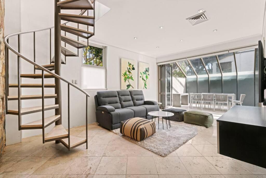 Panorama Firework View Location In Kirribilli Holiday home Sydney
