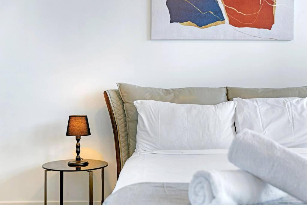 Two Beds Scenic Water&bridge View Masterpiece Holi Apartment Sydney
