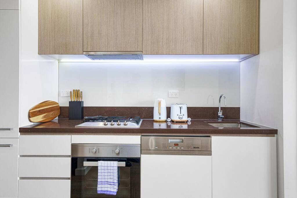 City N Park View 1 Bedroom Apt @waterloo Apartment Sydney