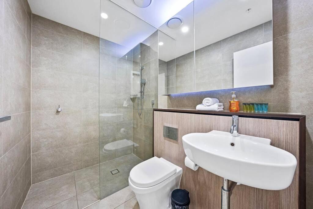 City N Park View 1 Bedroom Apt @waterloo Apartment *