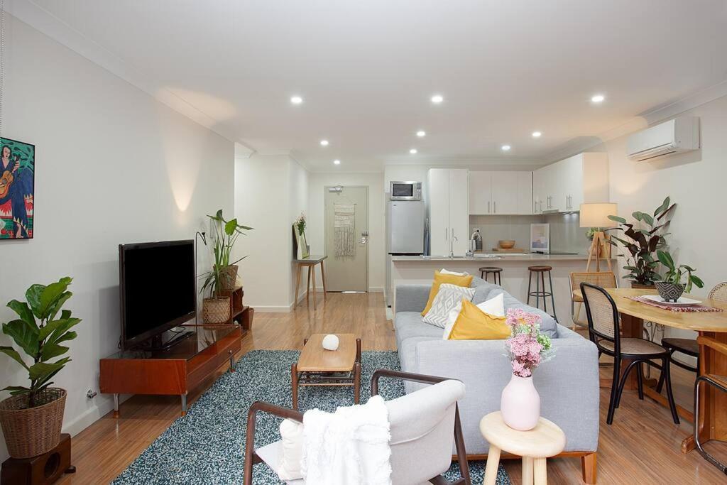 Huge 3 Bed Camperdown Garden W Parking Aircon