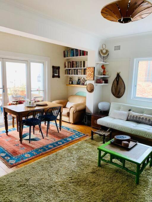 Apartment To In 3 Minutes: Bondi N