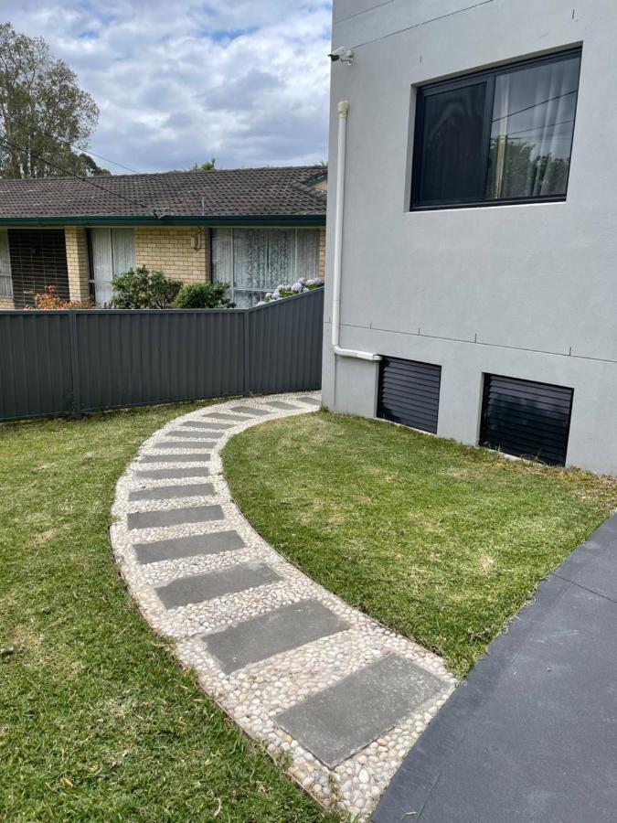 Entire New Granny Flat With 3 Bedrooms 2 Bathrooms *